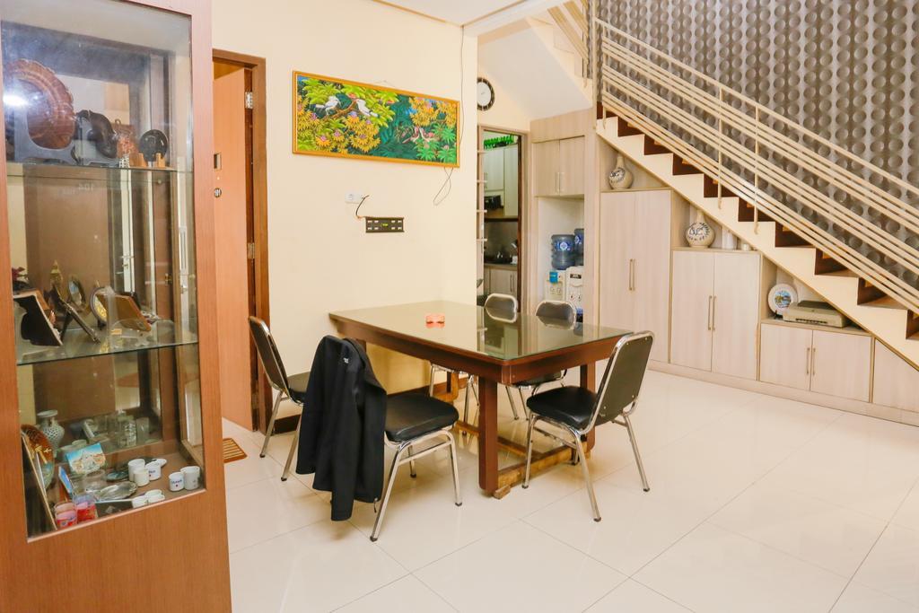 Reddoorz Plus @ Candrawulan Buahbatu Bandung Ngoại thất bức ảnh